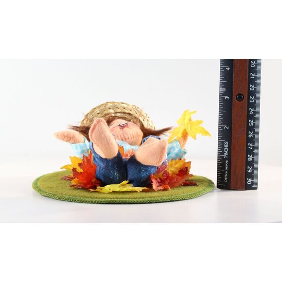 Annalee Thorndike Paula Playing in Leaf Pile 6" Girl Doll 1998 USA Made - Picture 2 of 9